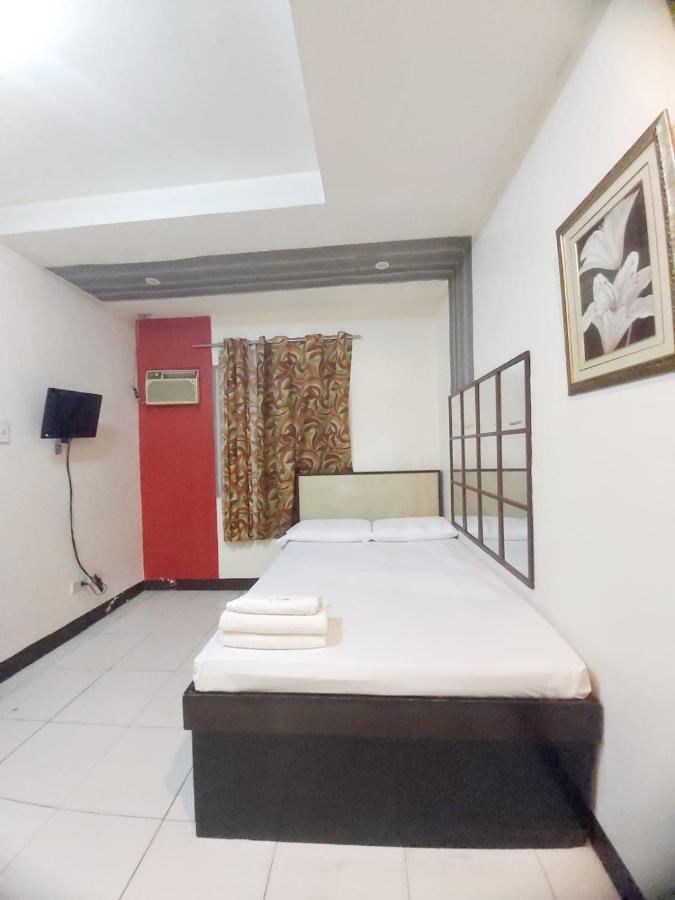 מנילה Cosmo Hotel Espana Near Ust מראה חיצוני תמונה