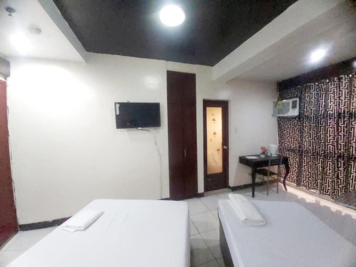 מנילה Cosmo Hotel Espana Near Ust מראה חיצוני תמונה