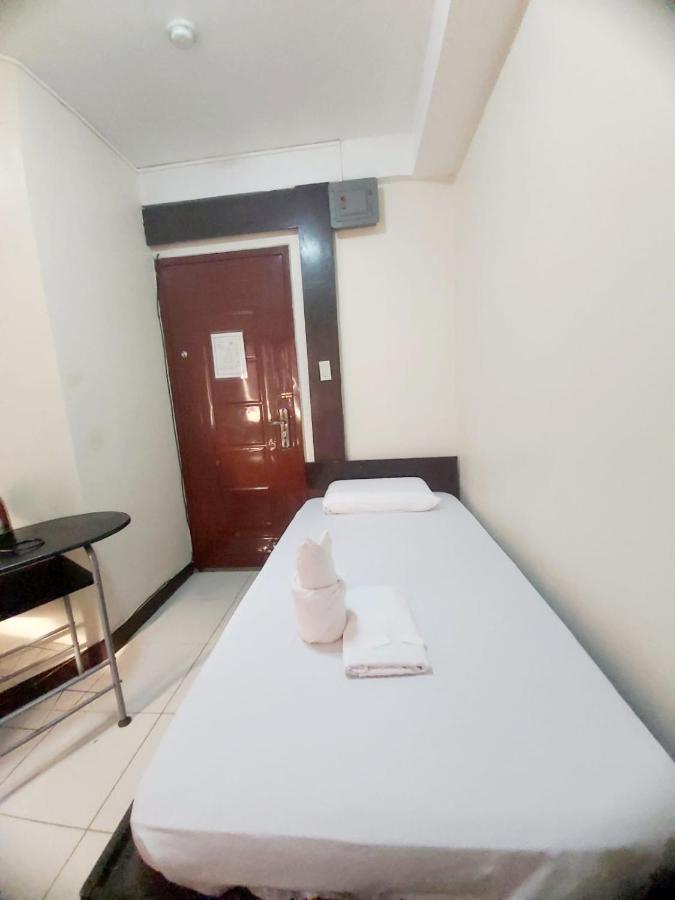 מנילה Cosmo Hotel Espana Near Ust מראה חיצוני תמונה